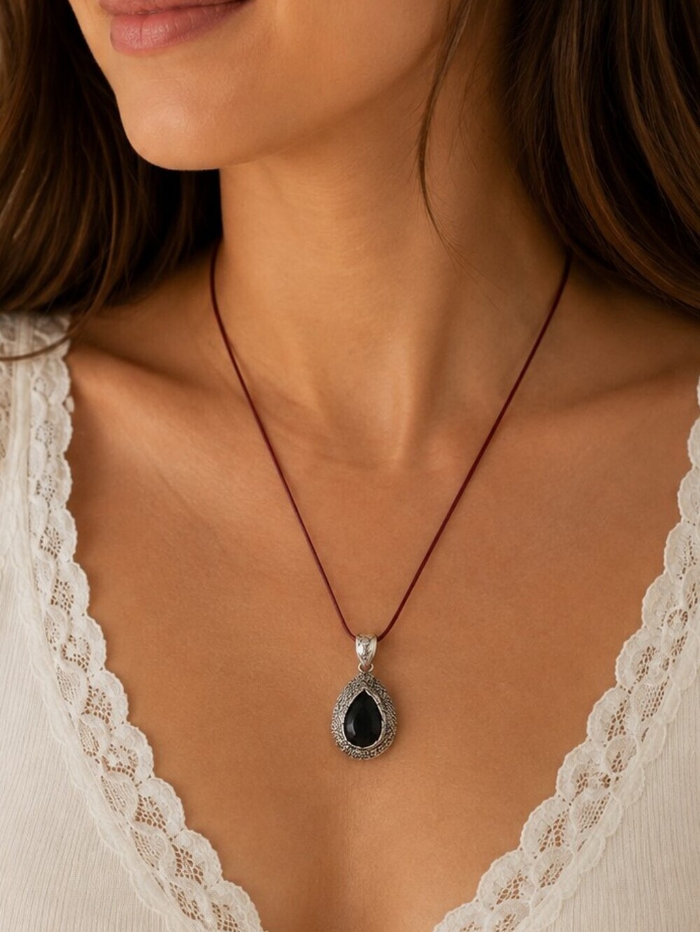3/$30 Vintage RMN Rustic Tear Drop Glass Gem Pendant Necklace